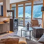 Schoeneben Haus Gernkogel * Wald im Pinzgau