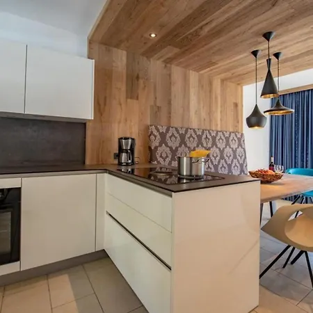 Schoeneben Haus Gernkogel * والد ام بينزاغو
