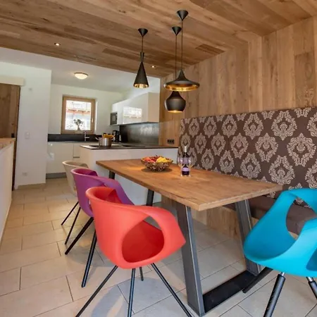 Schoeneben Haus Gernkogel Vakantiehuis Wald im Pinzgau