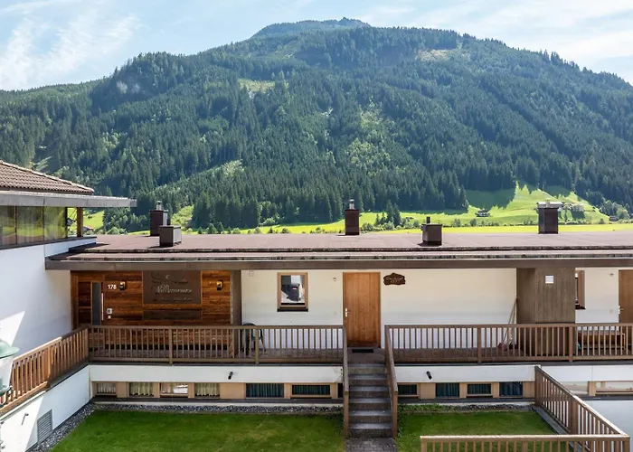 Schoeneben Haus Gernkogel Wald im Pinzgau